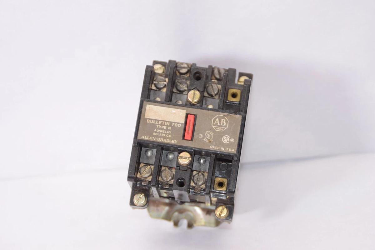Used ALLEN BRADLEY 700-NB400A1 Series C Type N Relay 120V Coil