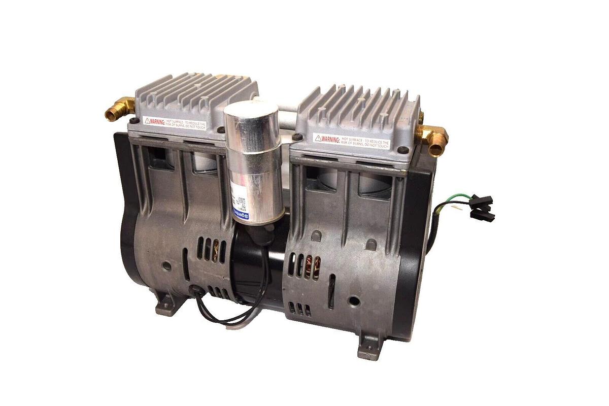 Used THOMAS 2770CE66-629B 115V 60Hz 9.5A Vacuum Pump