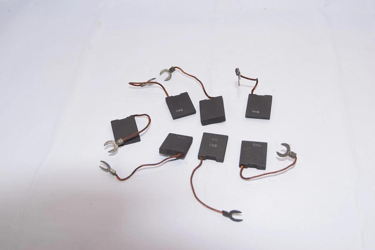 (NEW - Lot of 7) 486 1" x 1/4" Carbon Brush