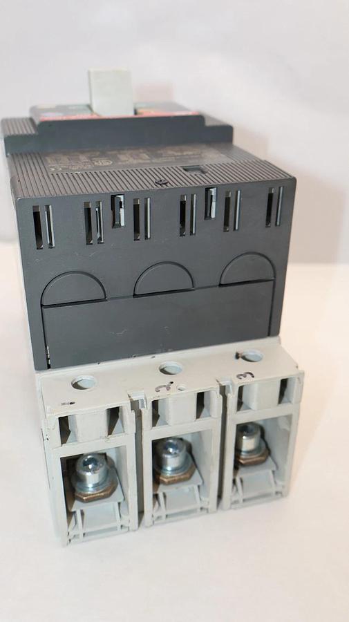 Used ABB SACE T3N 225 T3N225 225A 225 Amp 3P SACE Tmax Circuit Breaker