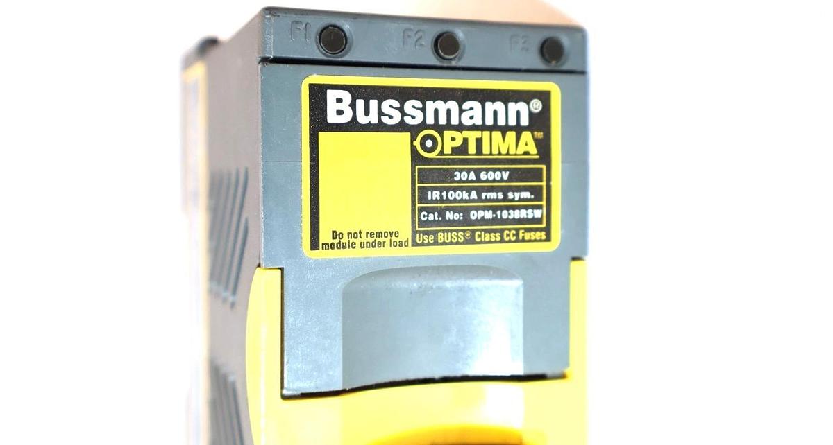 Used BUSSMANN OPTIMA OPM-1038RSW Fuse Holder & Disconnect Switch BDNF 32 Switch