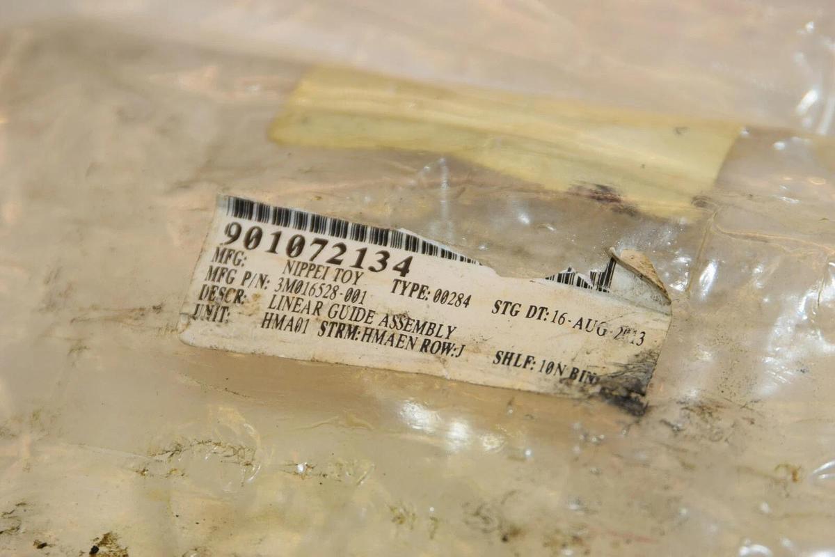 (NEW) NIPPEI TOY 3M016528-001 762mm Length 28mm Bar Width Linear Guide