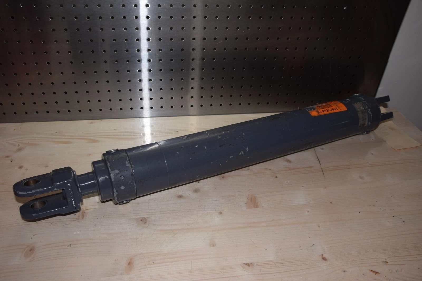 Wirtgen Group Hydraulic Cylinder 198391 G-2163851 23" stroke 34" long 1-1/2" R