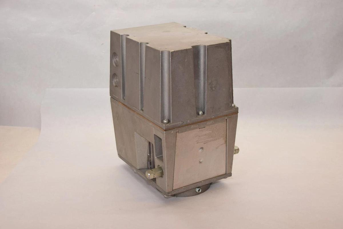 (NEW) HONEYWELL V4055A 1098 , V5055 / V5097 110/120V Fluid Power Gas Valve