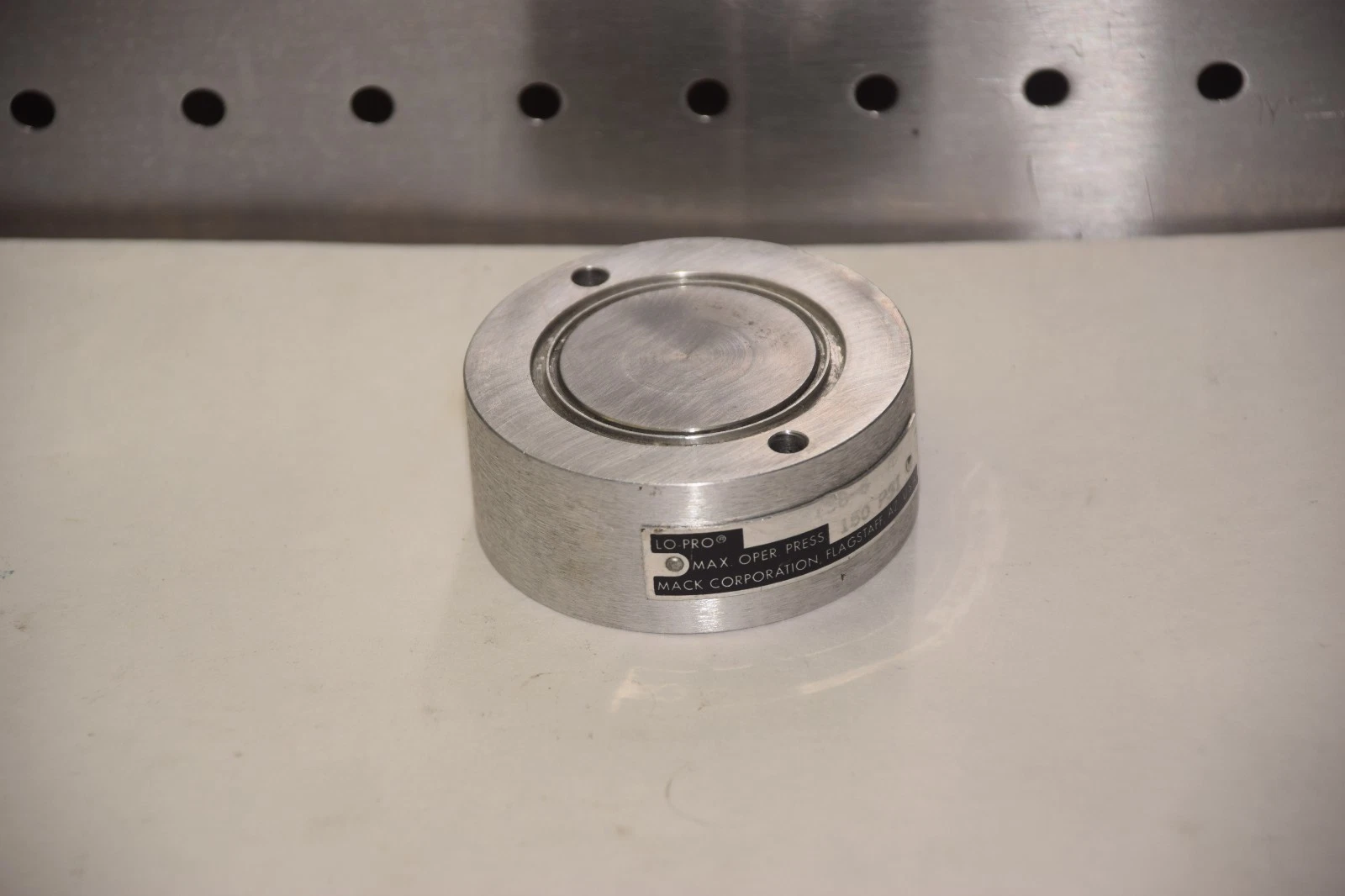 MACK CORPORATION LO-PRO S2138-6 150psi PNEUMATIC CYLINDER NEW