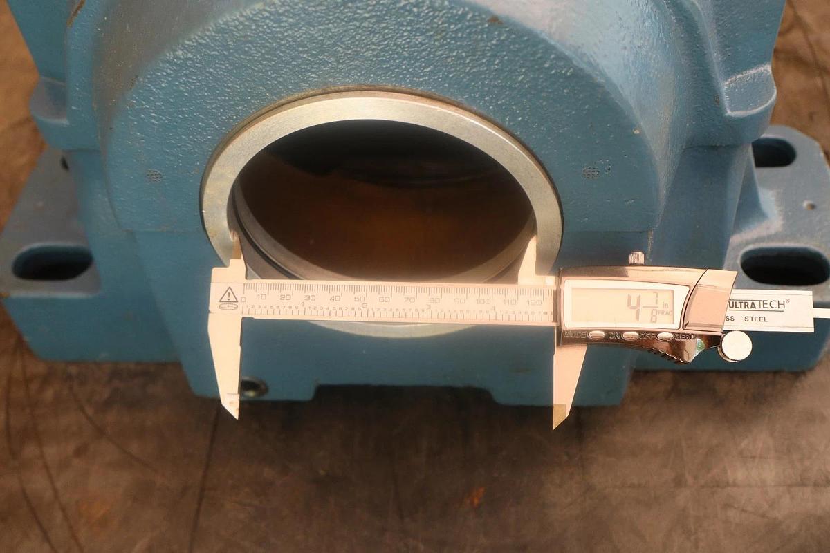 Refurbished SKF Pillow Block HOUSING 4-Bolt SAF-526 SAF 526 SAF526 *Refurbished*