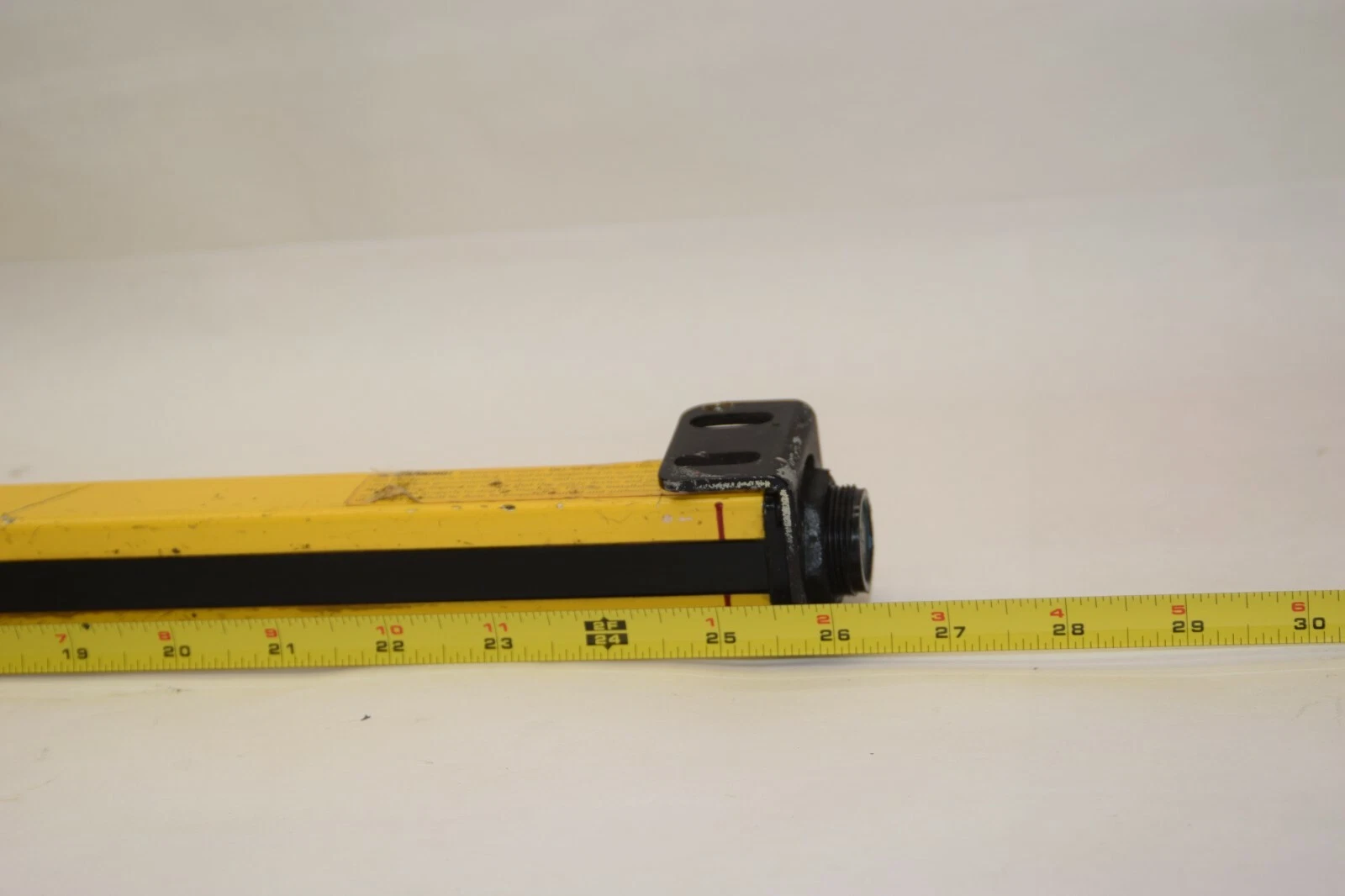Used STI MS4324B-2 Range 30' MiniSafe 24" Receiver Light Curtain
