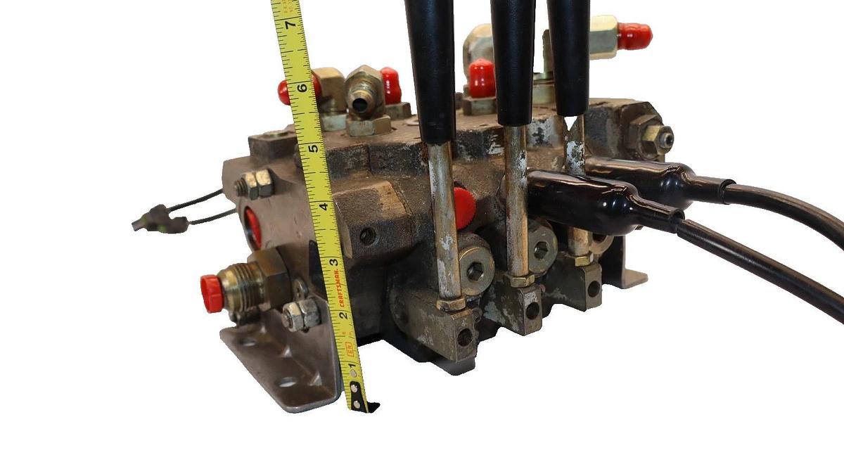 Used Altec 3 Hydraulic Valve 3 Spool Valve Block DB5195.800 8220 4009 8178