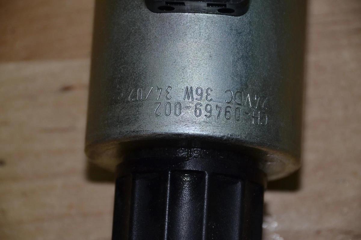 Parker HYDRAULIC VALVE  D3DW1EVJWH-40 D3DW1EVJWH40 5000psi 24vdc New