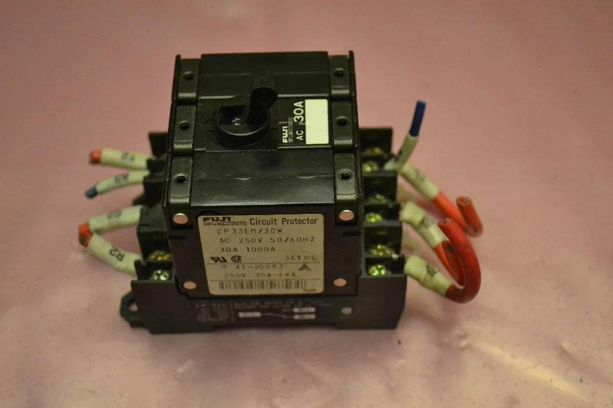 Used FUJI ELECTRIC BREAKER CP33EM/30W CP33EM 30W CP33EM30W 30A 30 A AMP