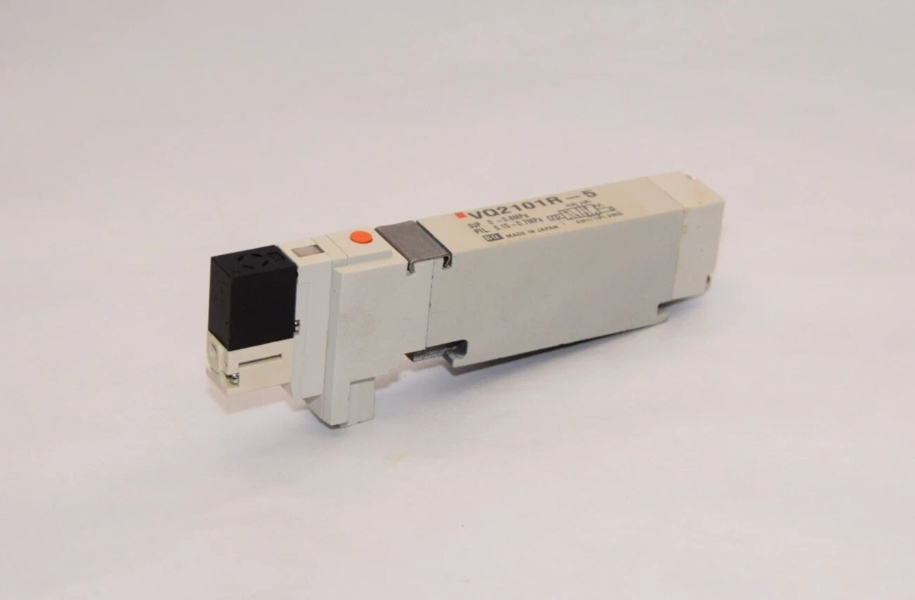 (NEW) SMC VQ2101R-5 Valve Manifold