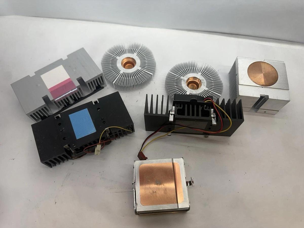 Used Large lot of small Aluminum/ copper Heat Sinks, Heat sink lot as seen