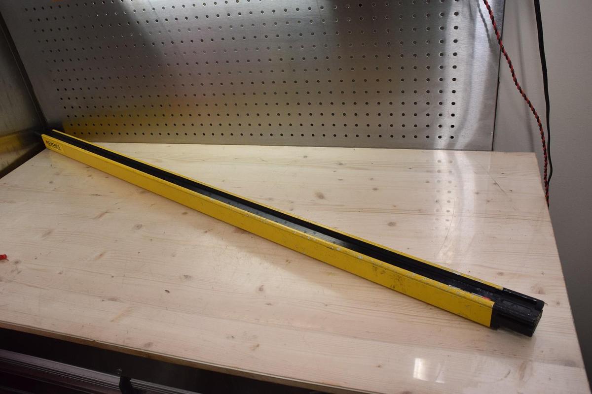 Used KEYENCE SL-V64HM-T 24V 130mA CLASS 2 TRANSMITTER SAFETY LIGHT CURTAIN