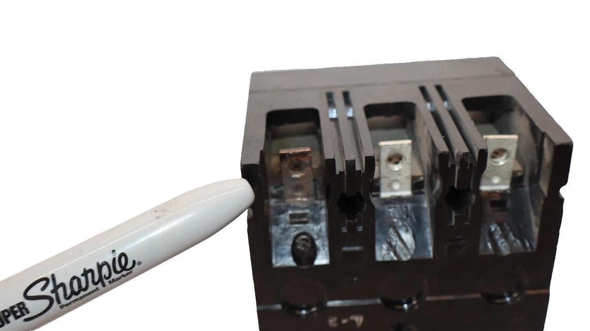 Used GE Molded Case Circuit Breaker THED136080 80A 80 Amp 3P 600Vac *READ*
