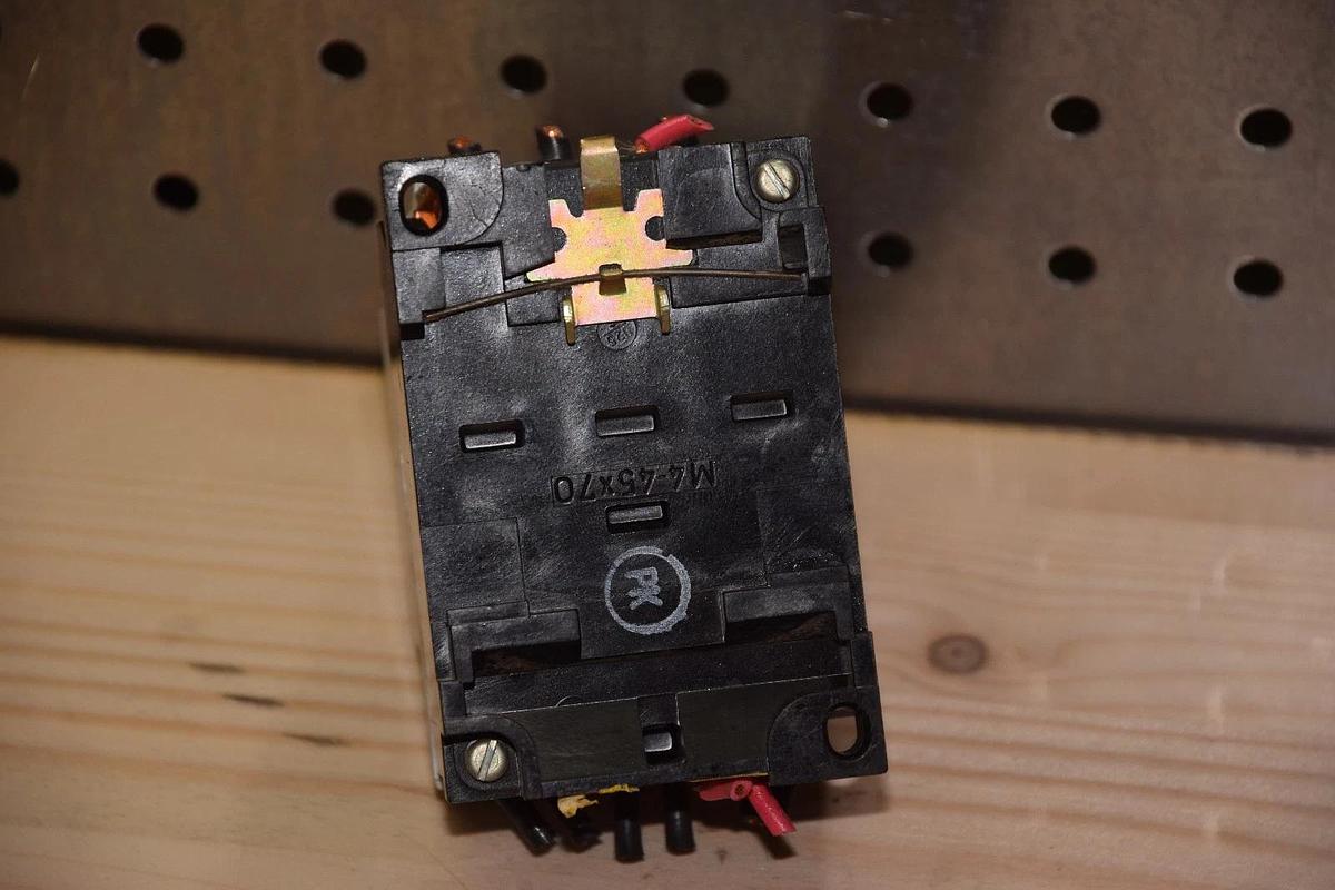 Used SIEMENS-ALLIS MSP1 MSP10F CLASS 10 1,0-6,0 AMP CONTACTOR