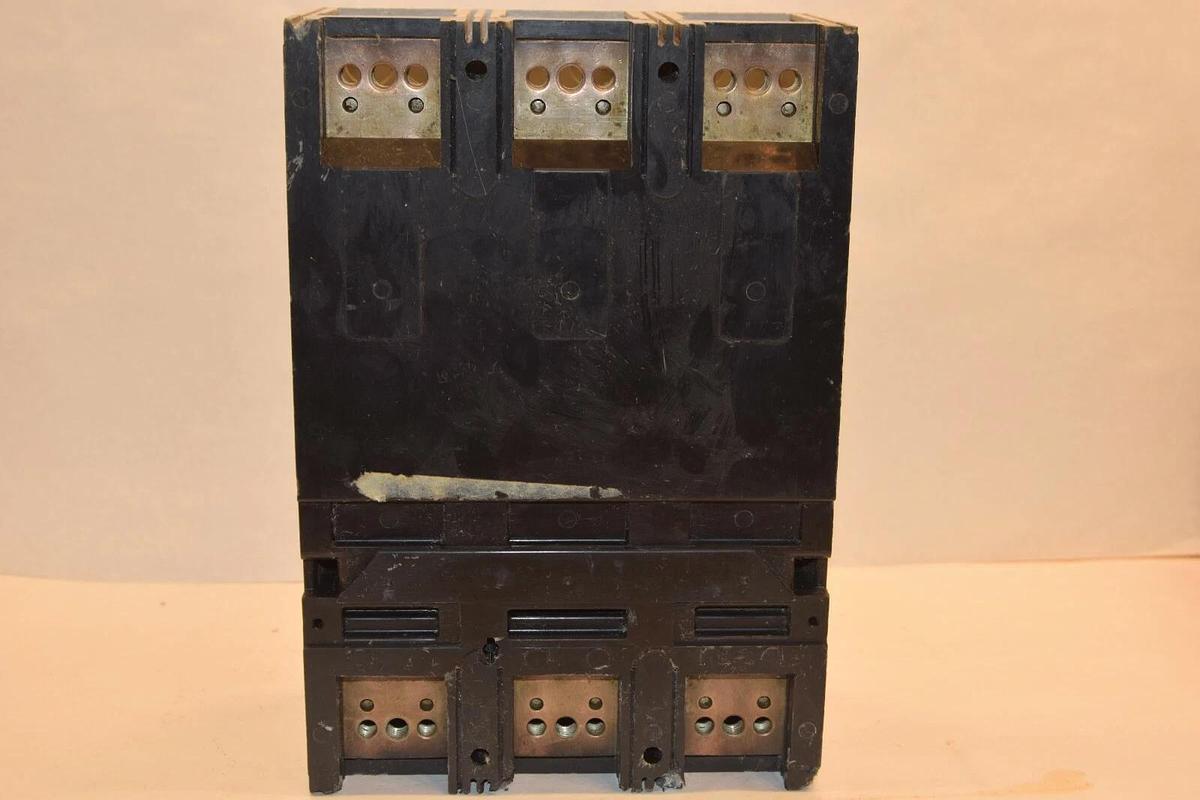 Used Siemens Sentron Molded Case Switch JXD23S400A 400A 400 Amp A 240 VAC