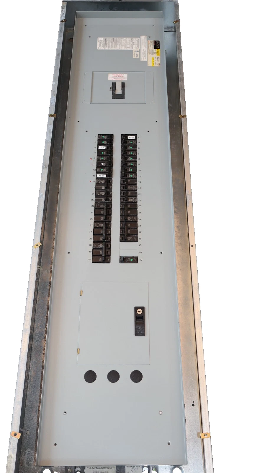 Used General Electric GE ASeries 400A Panelboard Panel AQF3424JBX 208y/120v 3ph 4w 42