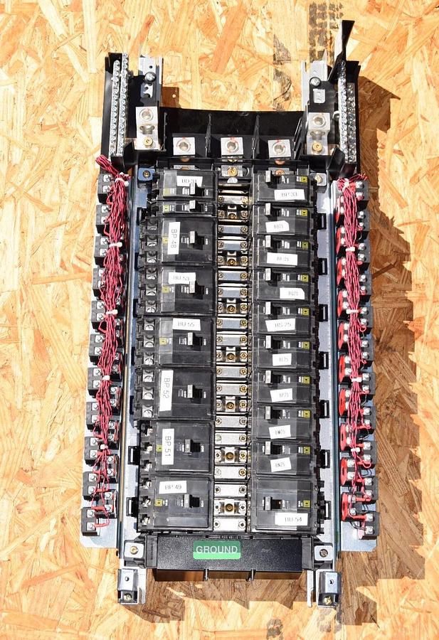 Used Square D 42 pole 225A Max NQM Panelboard Interior NQM442L2CGSNL 240v 225 Amp 3ph