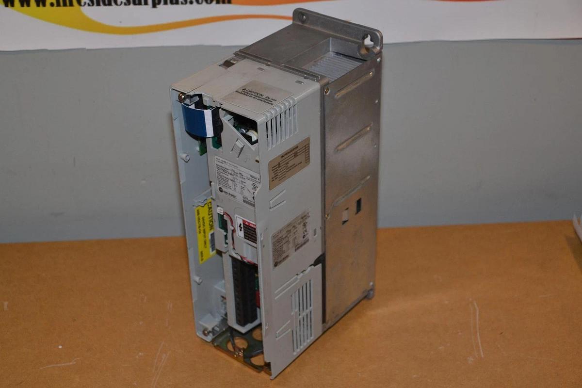 Used ALLEN BRADLEY 20B D 2P1 A 0 NYNANA0 20BD2P1A0NYNANA0  1HP  AC DRIVE