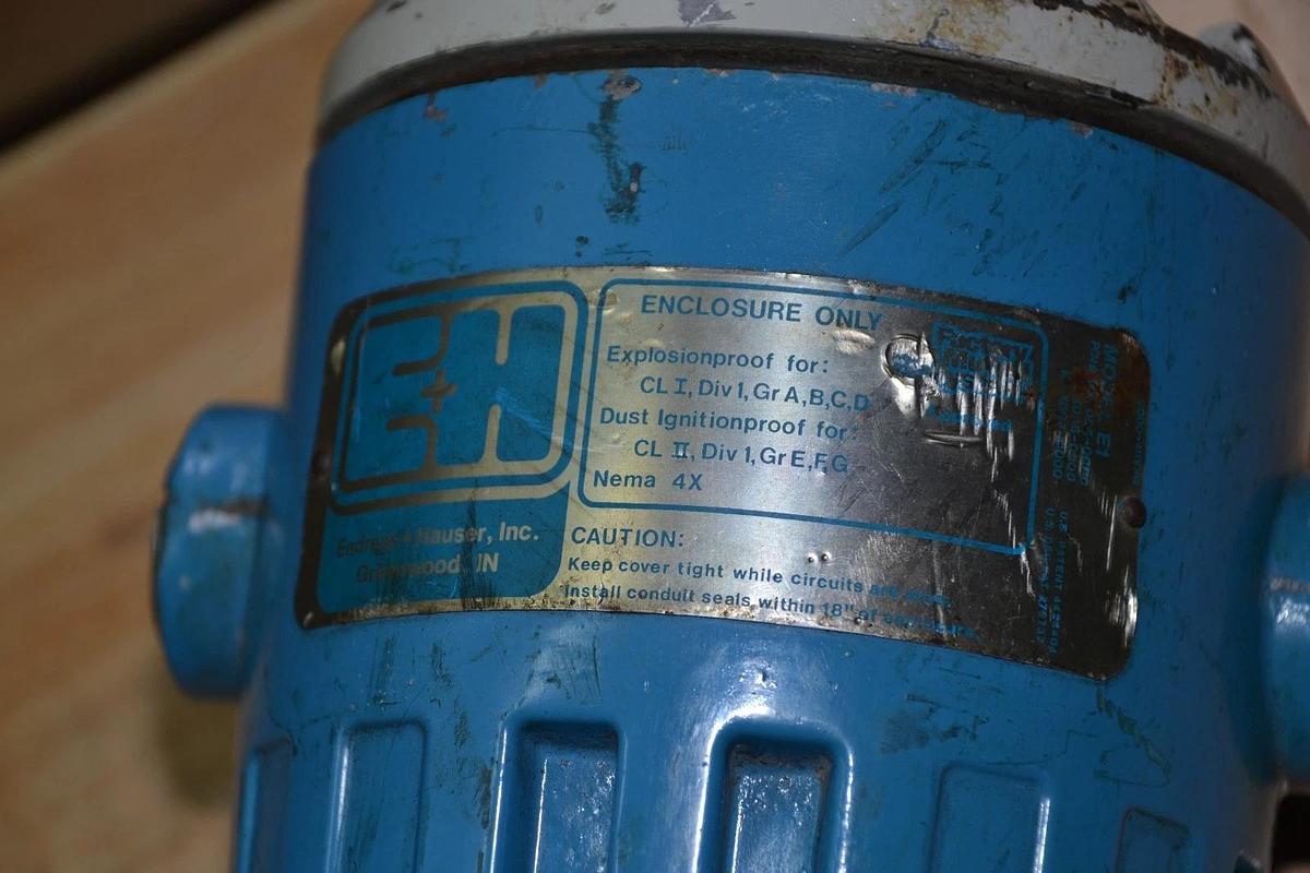 Used ENDRESS + HAUSER LSC 1132 LEVEL SWITCH