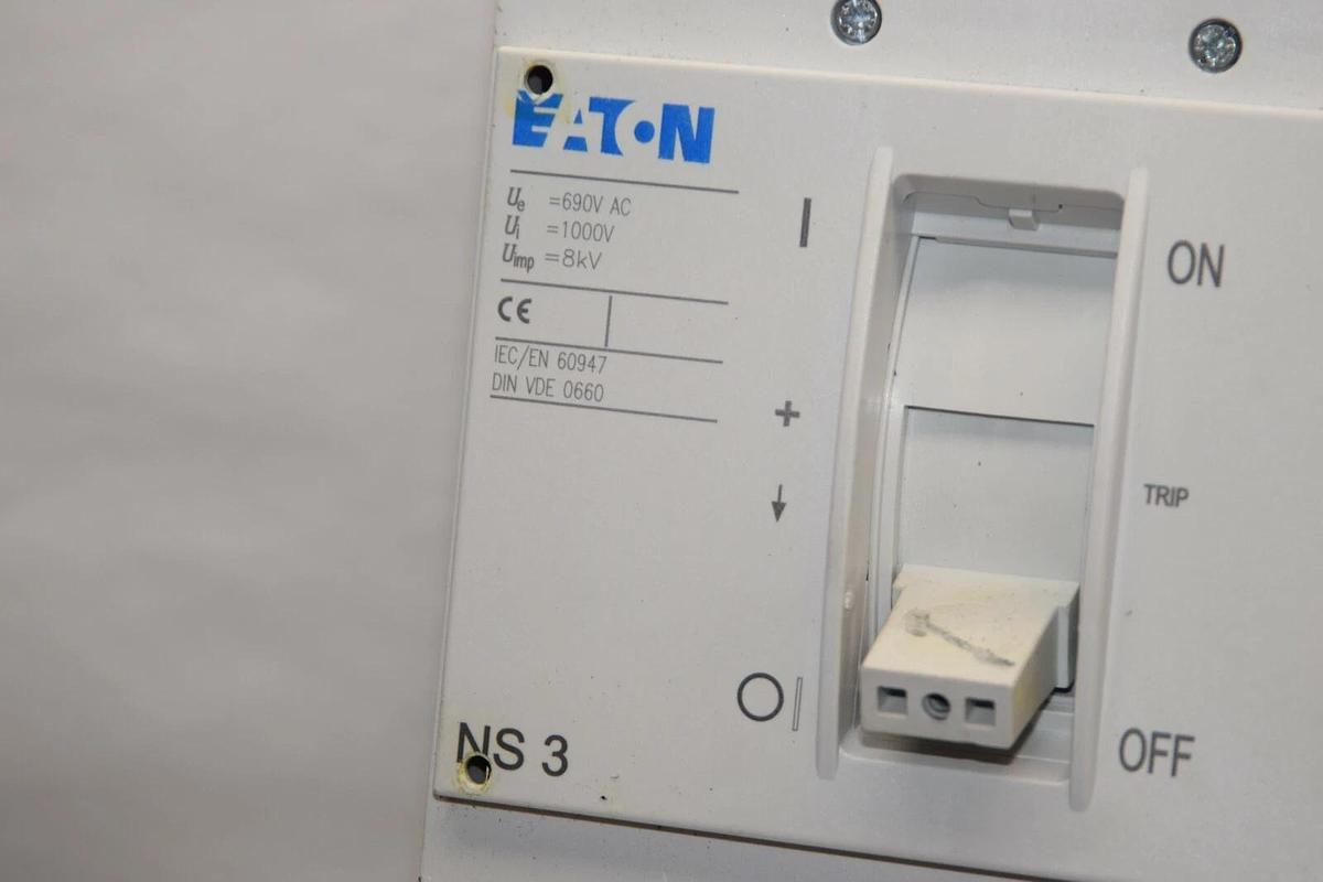 Used Eaton Moeller NS3-600-NA Molded Case Disconnect Switch 600A 600V NZM2/3-XAHIV