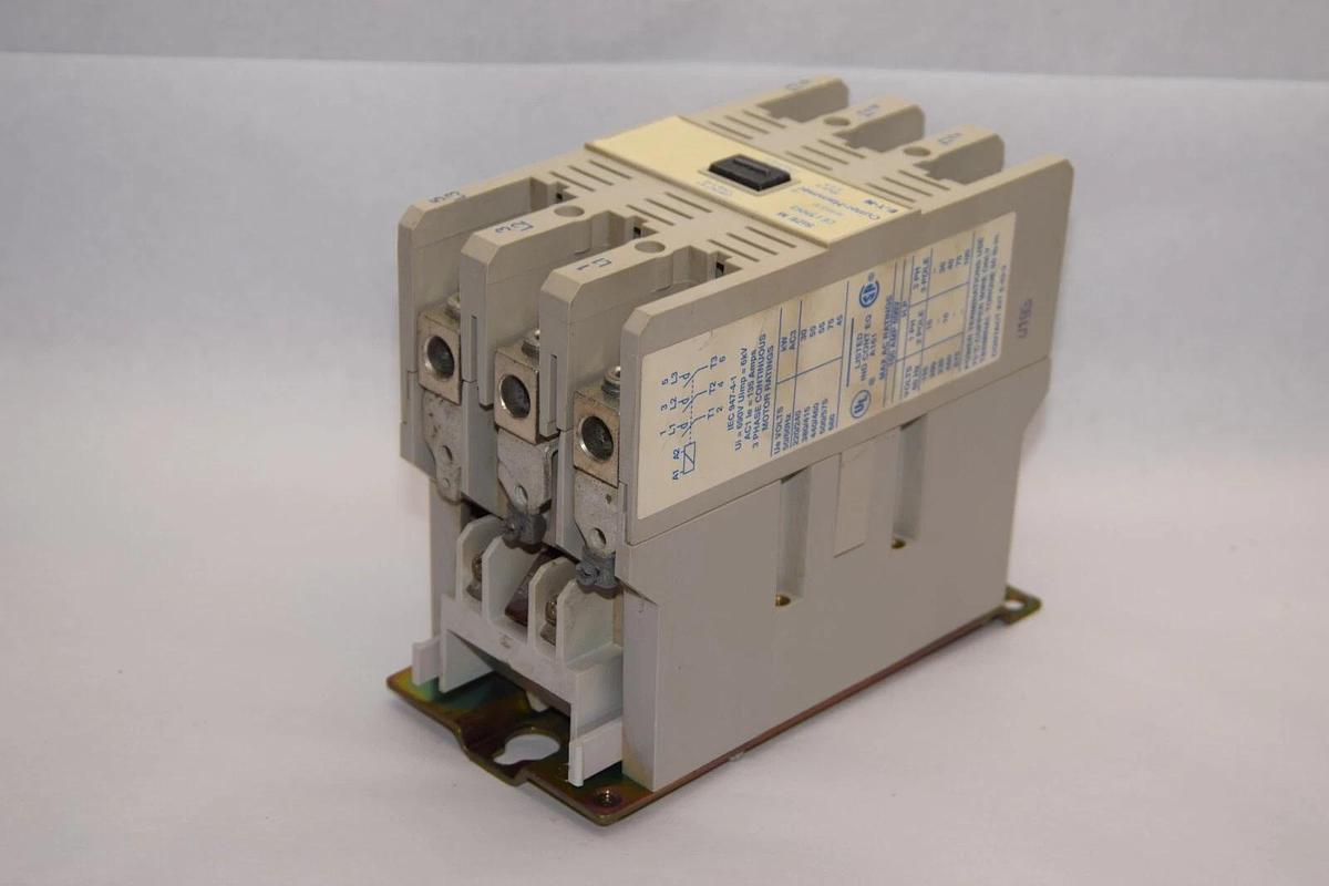 Used CUTLER HAMMER CE15MN3 Size M Series A1 110/120V Coil Contactor
