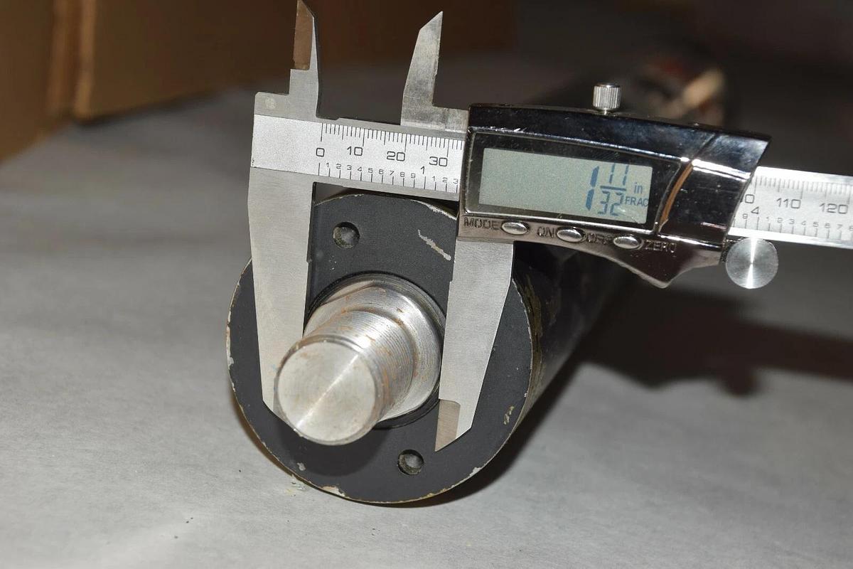 Peninsulan Cylinder Hydraulic Cylinder  SEF636 306325 2.5" bore 24" stroke NEW