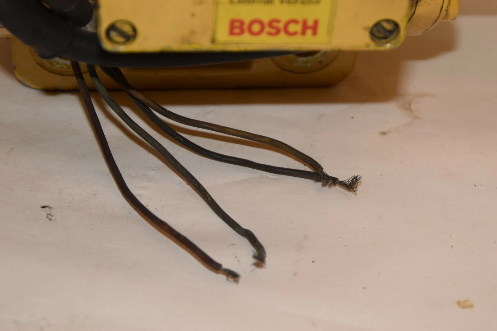Used Bosch Electric Vibrator Shaker 220 / 460 VAC 3 Ph 1000W 0 618 120 013