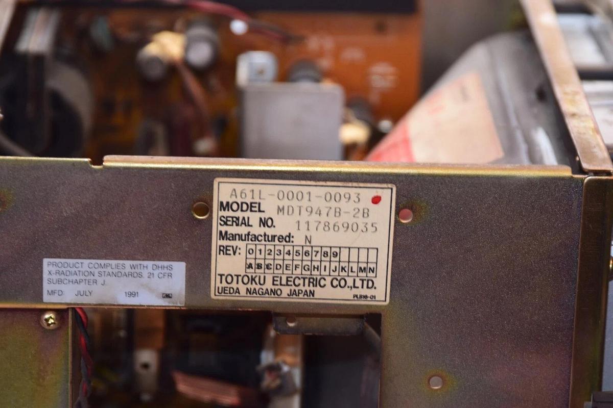 Used FANUC 9" CRT/MDI Unit Control Panel A61L-0001-0093 9ETY22 , A02B-0120-C051/MA