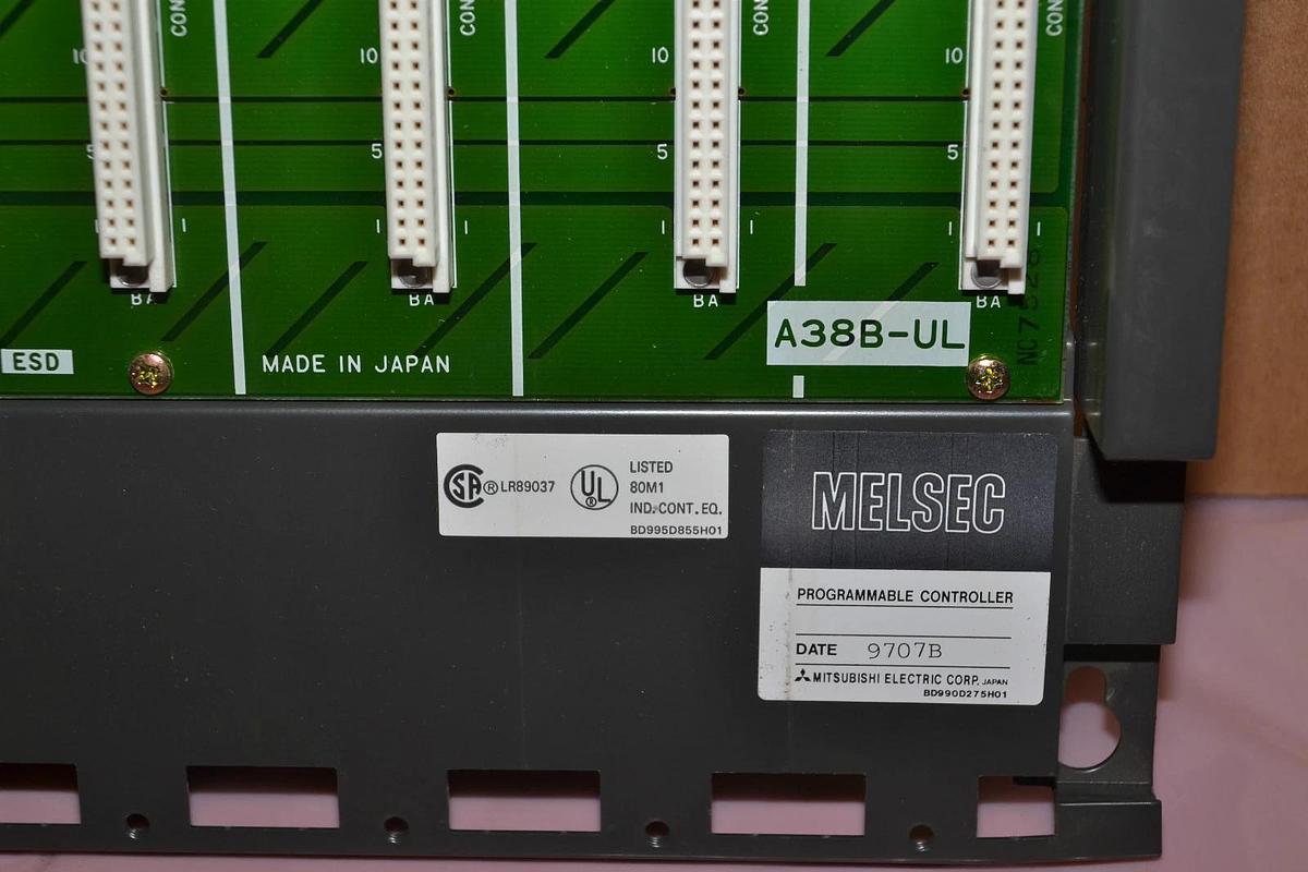Used MITSUBISHI MELSEC A38B-UL A38BUL 8 I/O SLOT PLC CHASSIS RACK