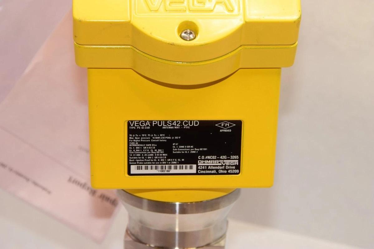 VEGA Radar Level Sensor PULS42.CUD PS42.CUD PULS42-CUD PS 42.CUD (Refurb)