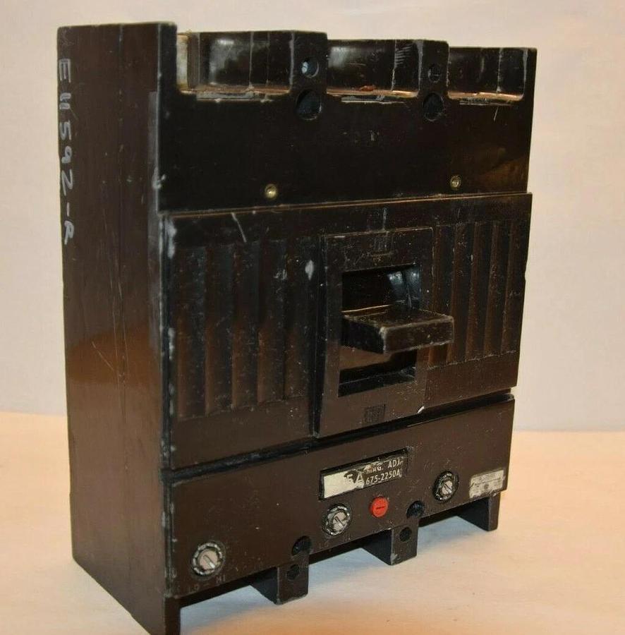 Used GE E11592-R E11592R 225A 600Vac Adj. 675-2250A Circuit Breaker