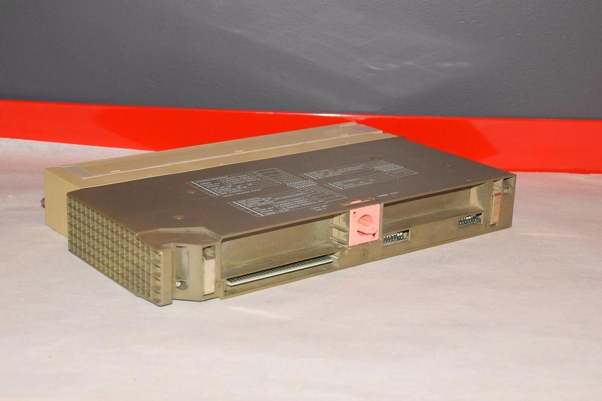 Used SIEMENS 6ES5 465-7LA12 6ES5 465-7LA12 SIMATIC S5 INPUT MODULE