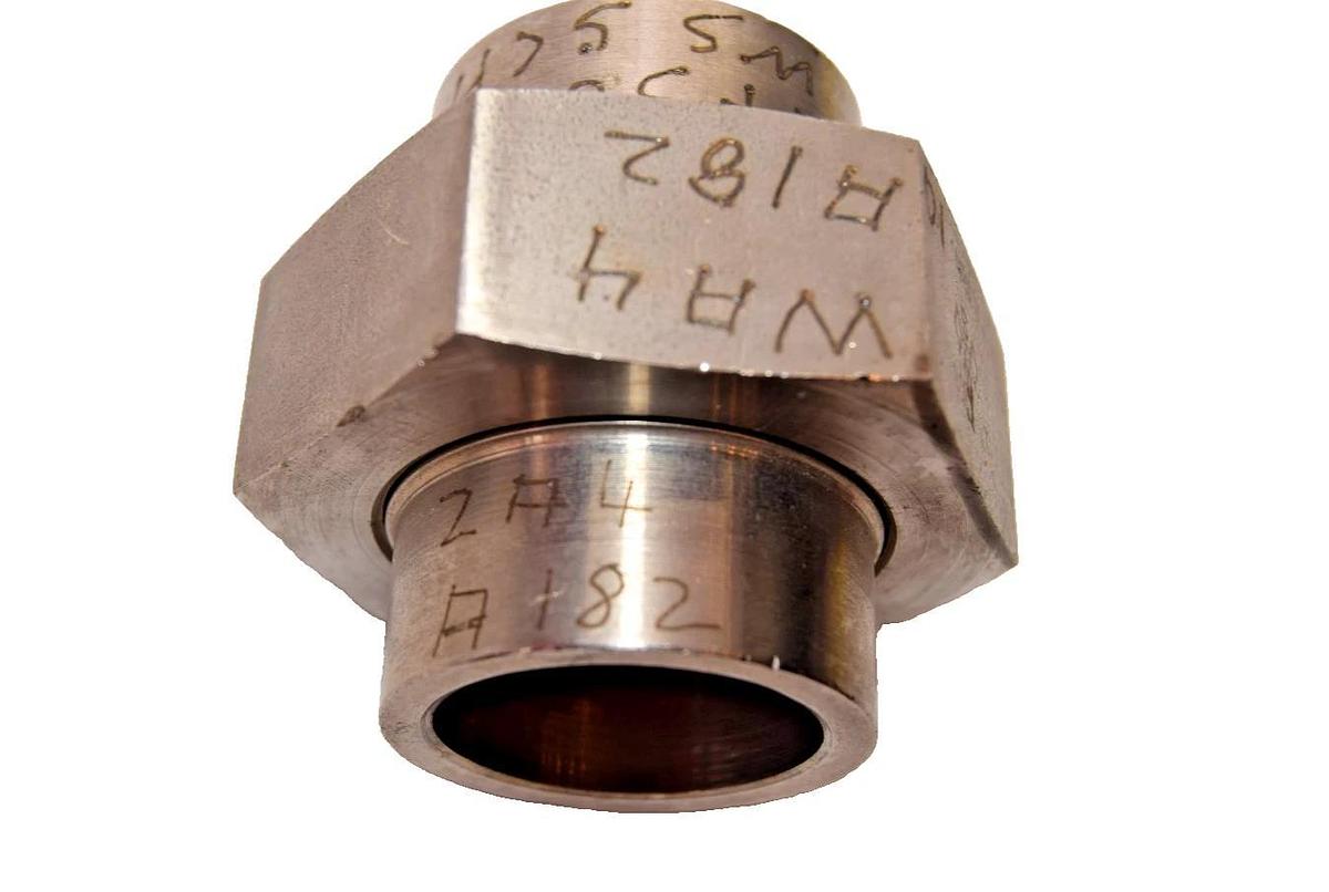 Union Socket Pressure Stainless Steel Weld Coupling 1" F 304 WA4 A183 WS (New)