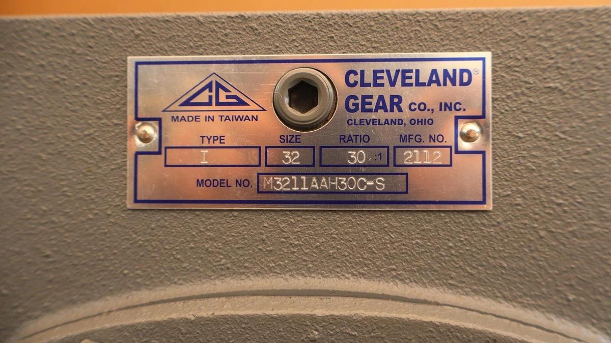 CLEVELAND GEAR BOX SPEED REDUCER M3211AAH30C-S TYPE IC RATIO 30:1 TYPE I (New)