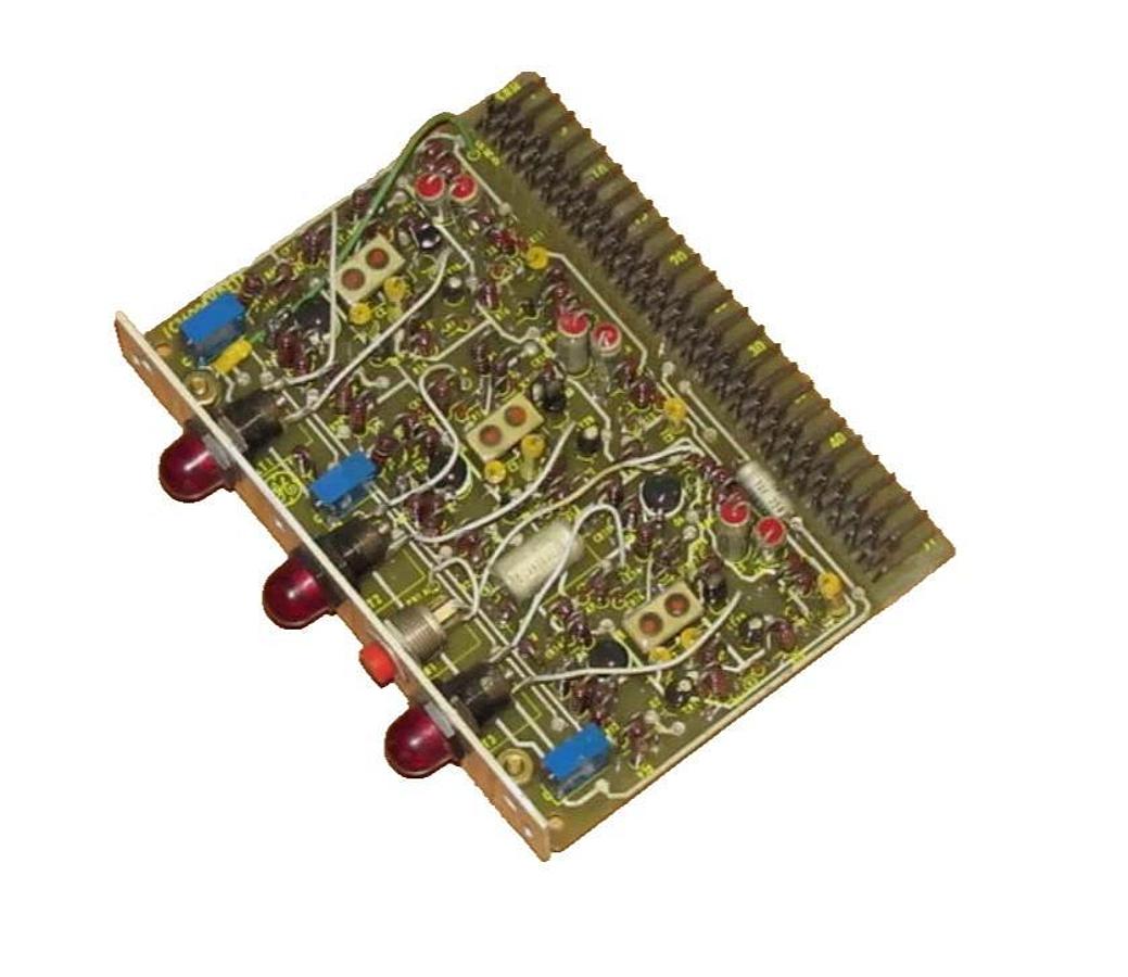 GE VIBRATION ALARM Card IC3600SVDE1  IC3600SVDE1A General Electric (NEW)