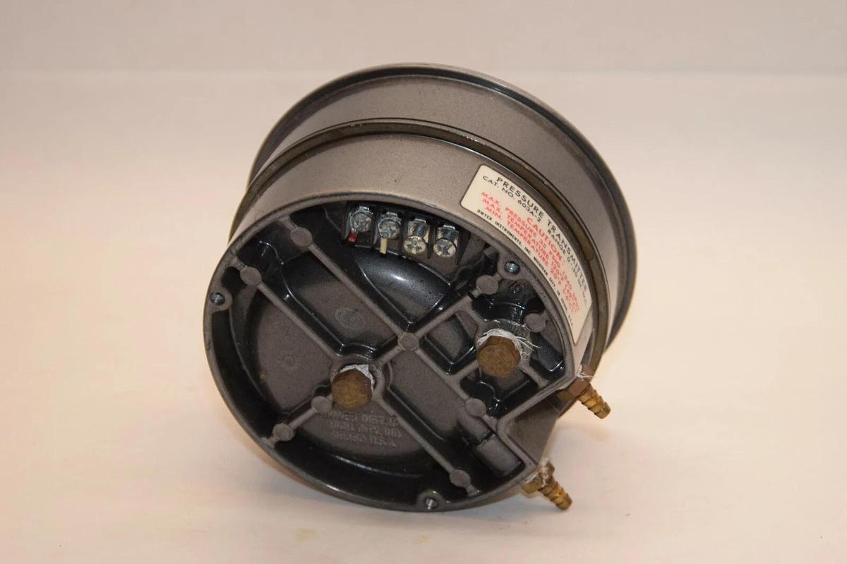 Used DWYER 603A-2 603A2 0-.5" WC Differential Pressure Transmitter