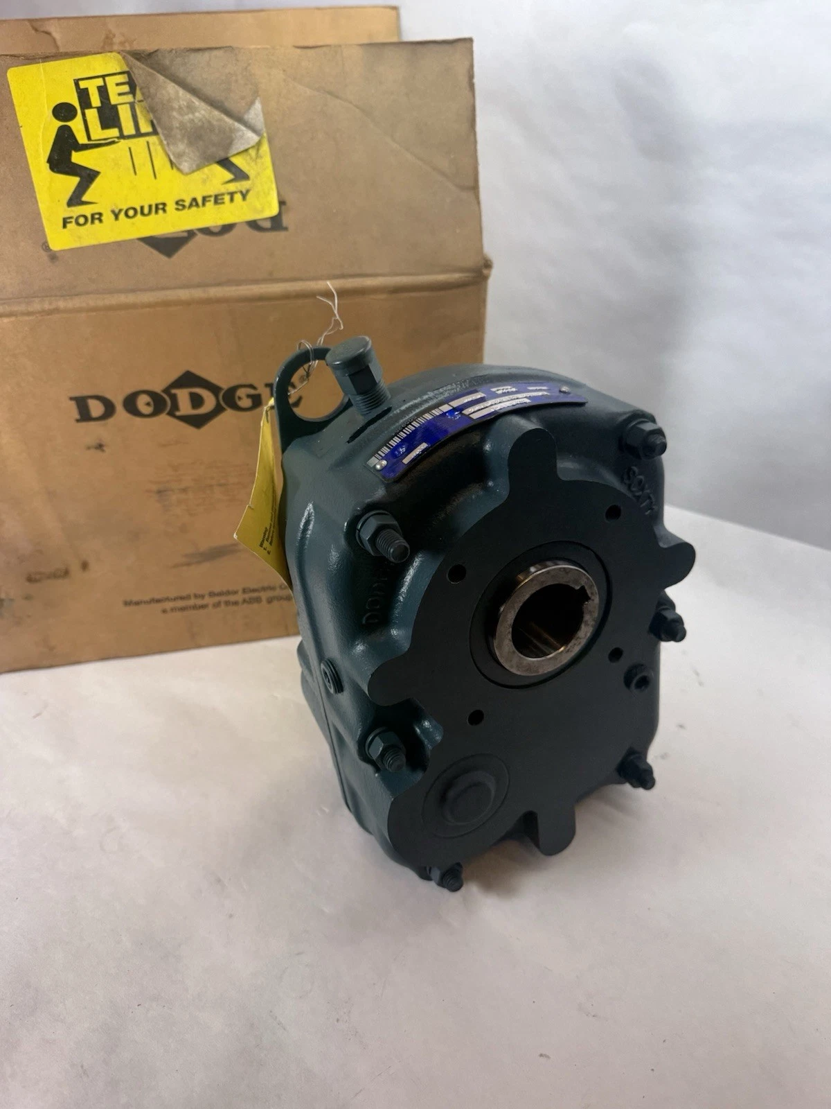 Dodge SCXT115A 351163-GV143651452 Screw Conveyor Reducer Gear box 15.35 : 1 New