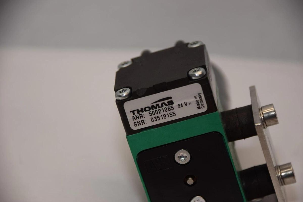 Used THOMAS 50021065 Vacuum Pump With Buhler 29014007 24V Motor