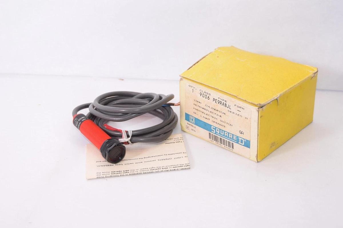 (NEW) SQUARE D PE9RANJL Series A 18mm Cylindrical Photoelectric Switch