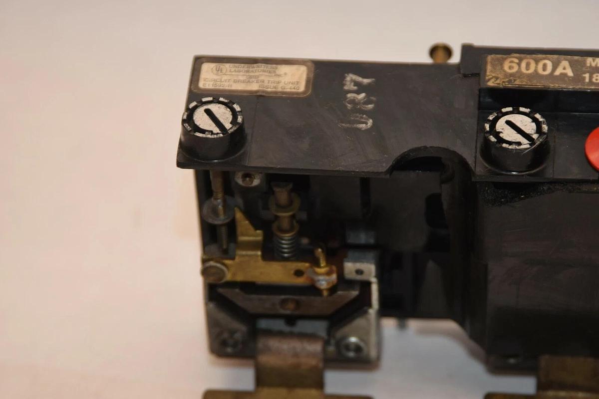 Used GENERAL ELECTRIC TJK636T600 600A 3P Circuit Breaker Trip Unit