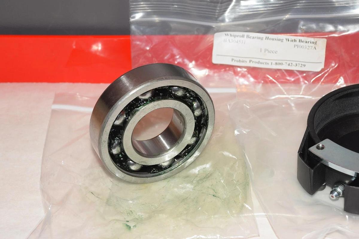 NEW WHIPROLL BA304531 PI00327A BEARING HOUSING WITH BEARING