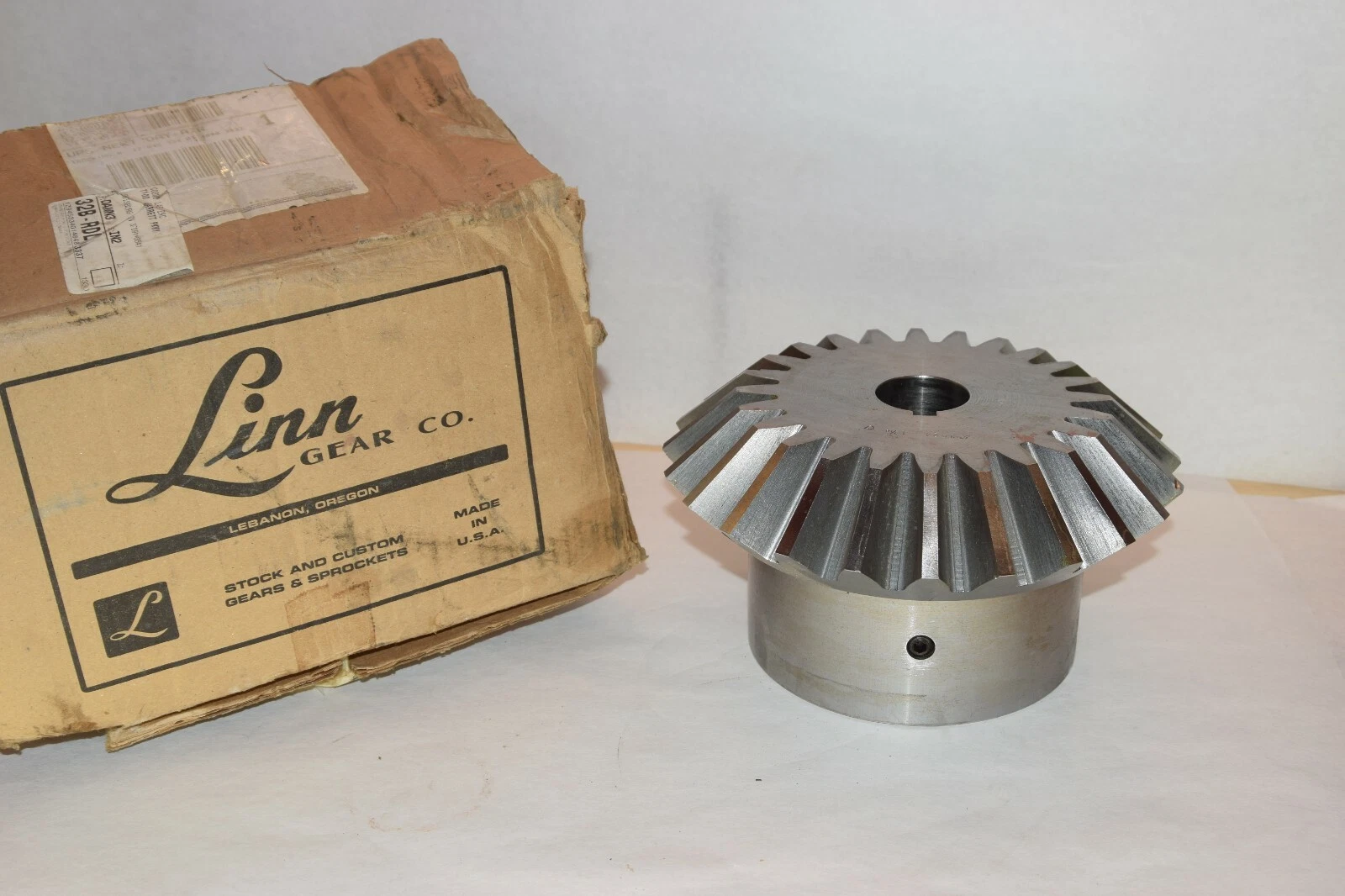 Linn Gear 3M24 1 7/16" 1-7/16" Bore Steel miter gear, pitch 8, 24 Teeth