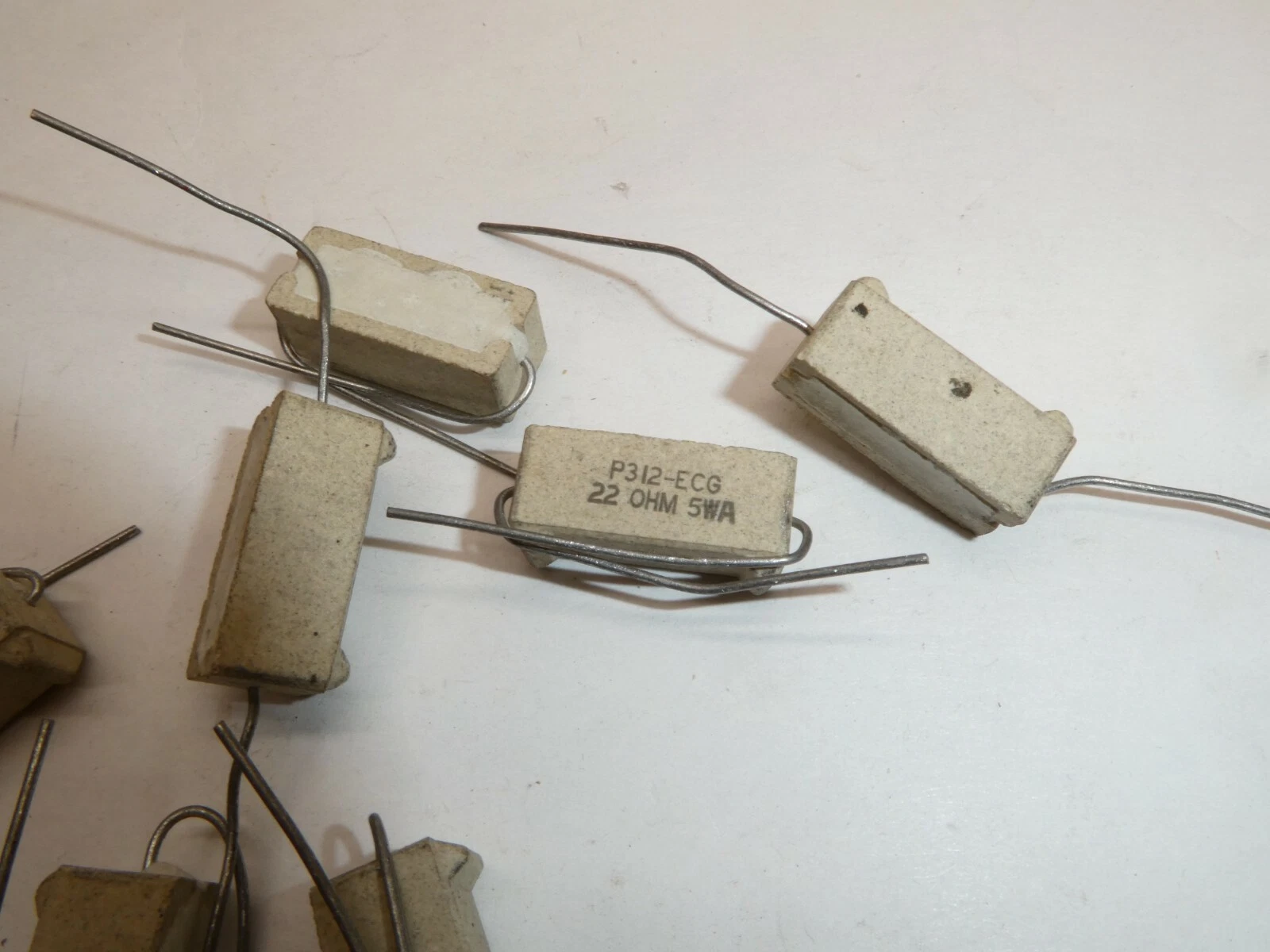 (NEW - Lot of 15) P312-ECG 22 Ohm 5WA Cement Resistor