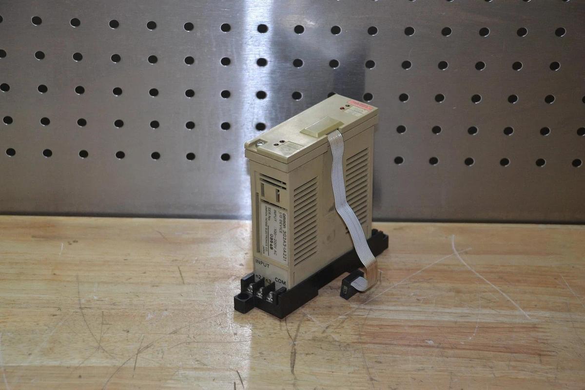 Used OMRON 3G2A3-IA221 3G2A3IA221 100~200V AC I/O DEVICE INPUT MODULE