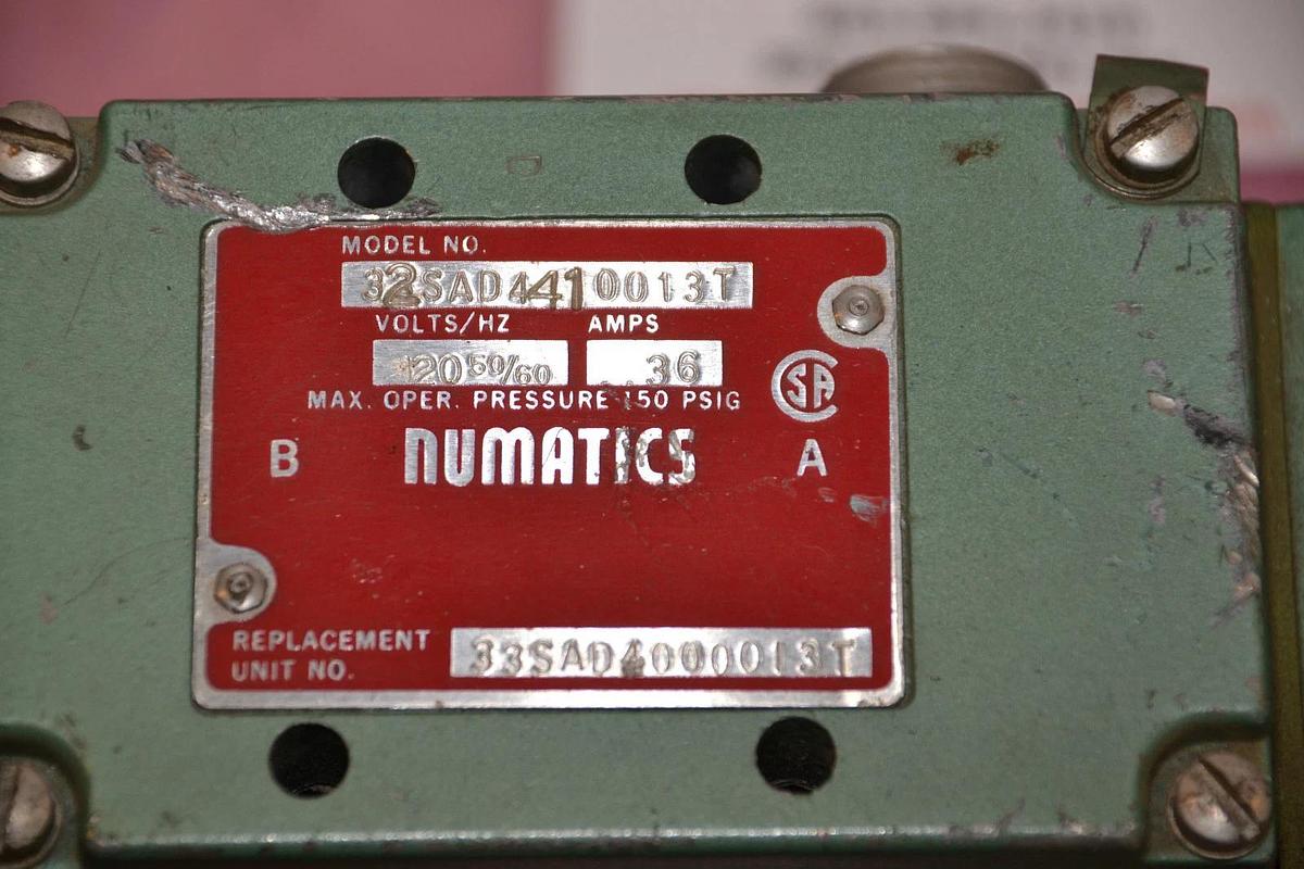 Used NUMATICS VALVE 32SAD4410013T 33SAD4000013T 120V 120 V 0.36A 0.36 A AMPS