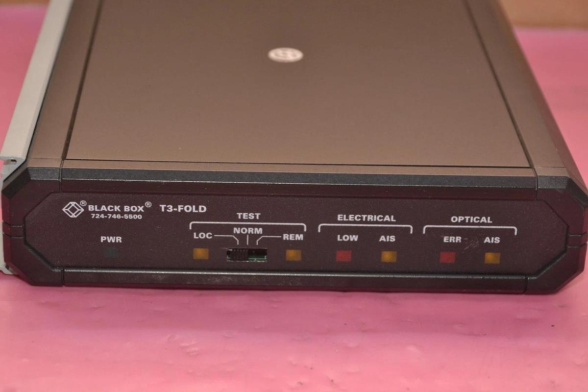 Used BLACK BOX T3-FOLD T3 FIBER OPTIC LINEDRIVER 724-746-5500 MT619A-ST 2820170200