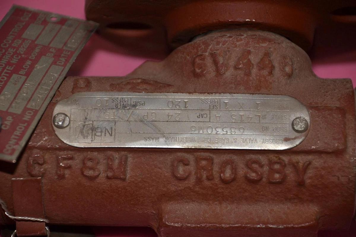 Refurbished CROSBY RELIEF VALVE CF8M 68530M6 L41SA 24 GPM/WTR SIZE SZ 1 X 1 120 PSI refurb