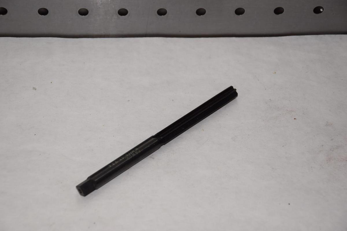 P&W 11/32" F-2 HS-33 STRAIGHT FLUTE HAND REAMER NEW