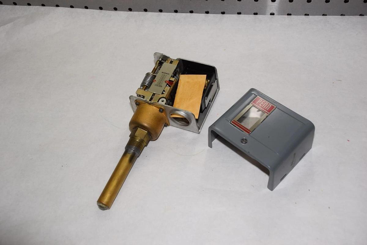(New) Penn A72CA-12 Temperature Switch 95/145deg F 95- 145  A72CA